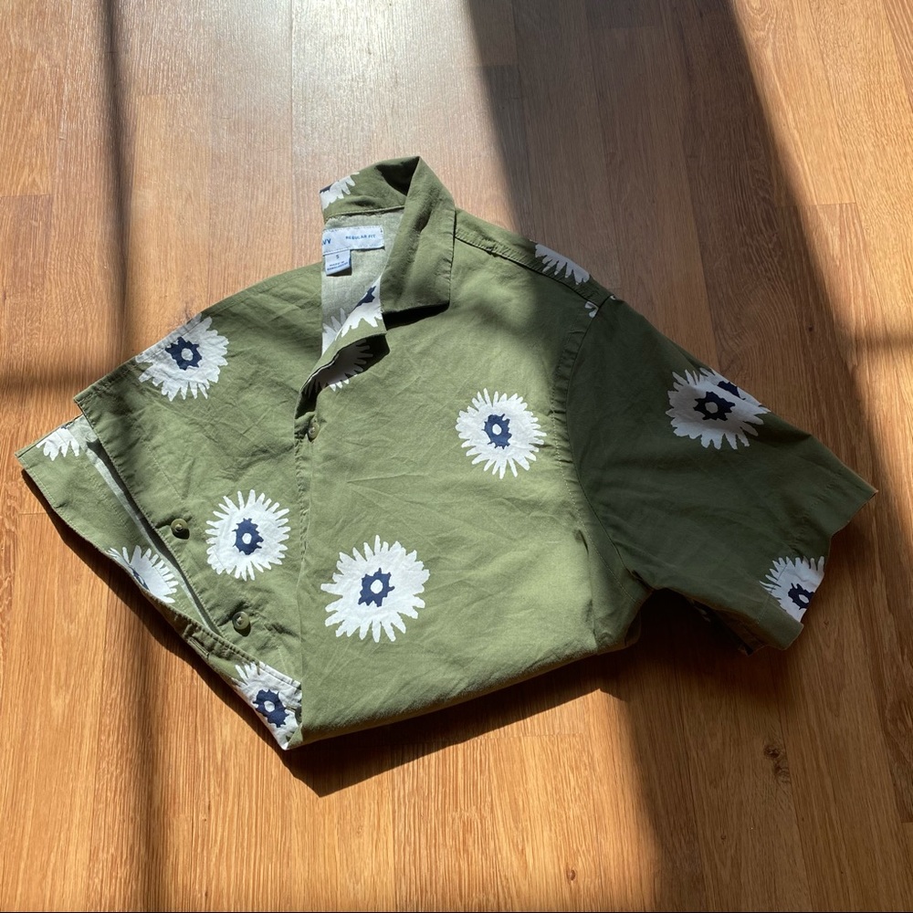 Old Navy Short Sleeve Button Up